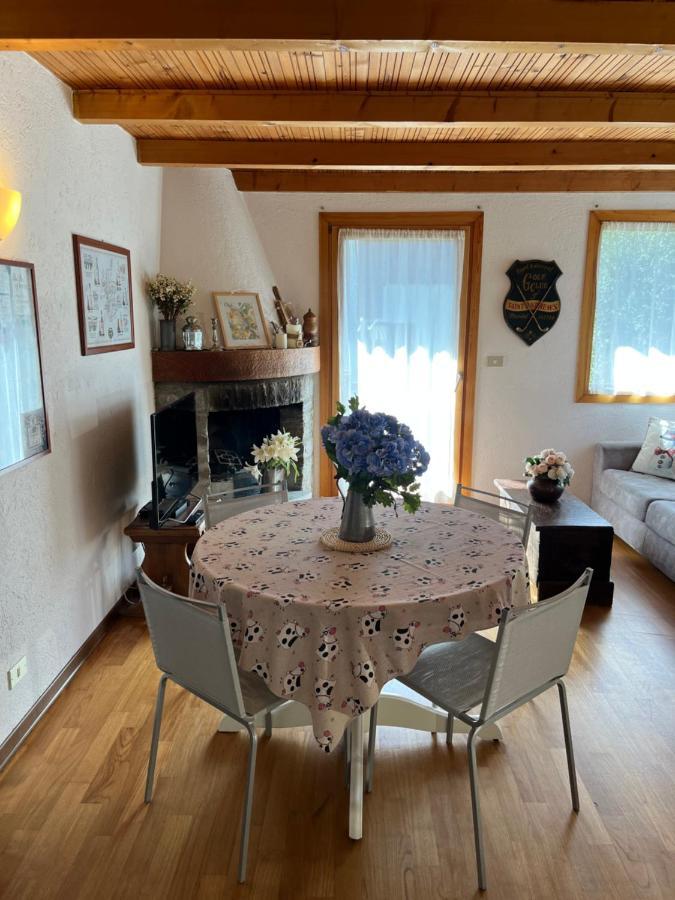 Chalet Blanc "Le Flocon" Курмайор Екстериор снимка